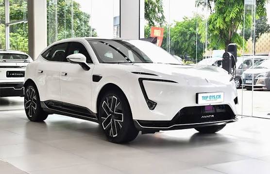 2024 Avatr 11